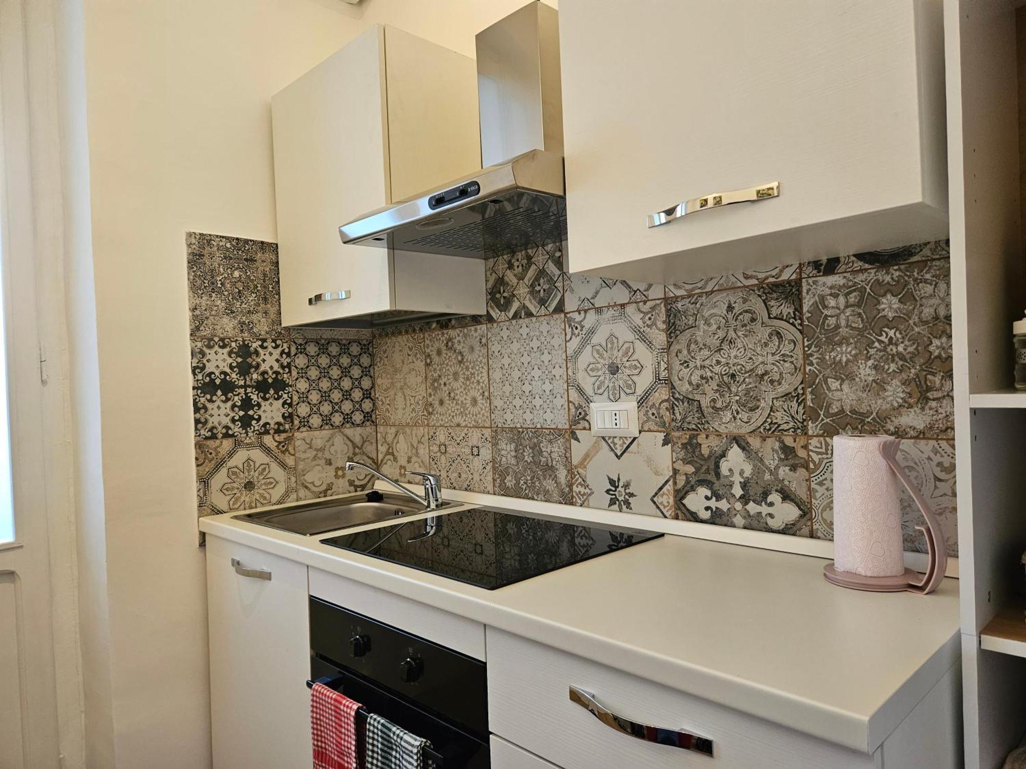 Conte Cavour Apartment Бари Екстериор снимка