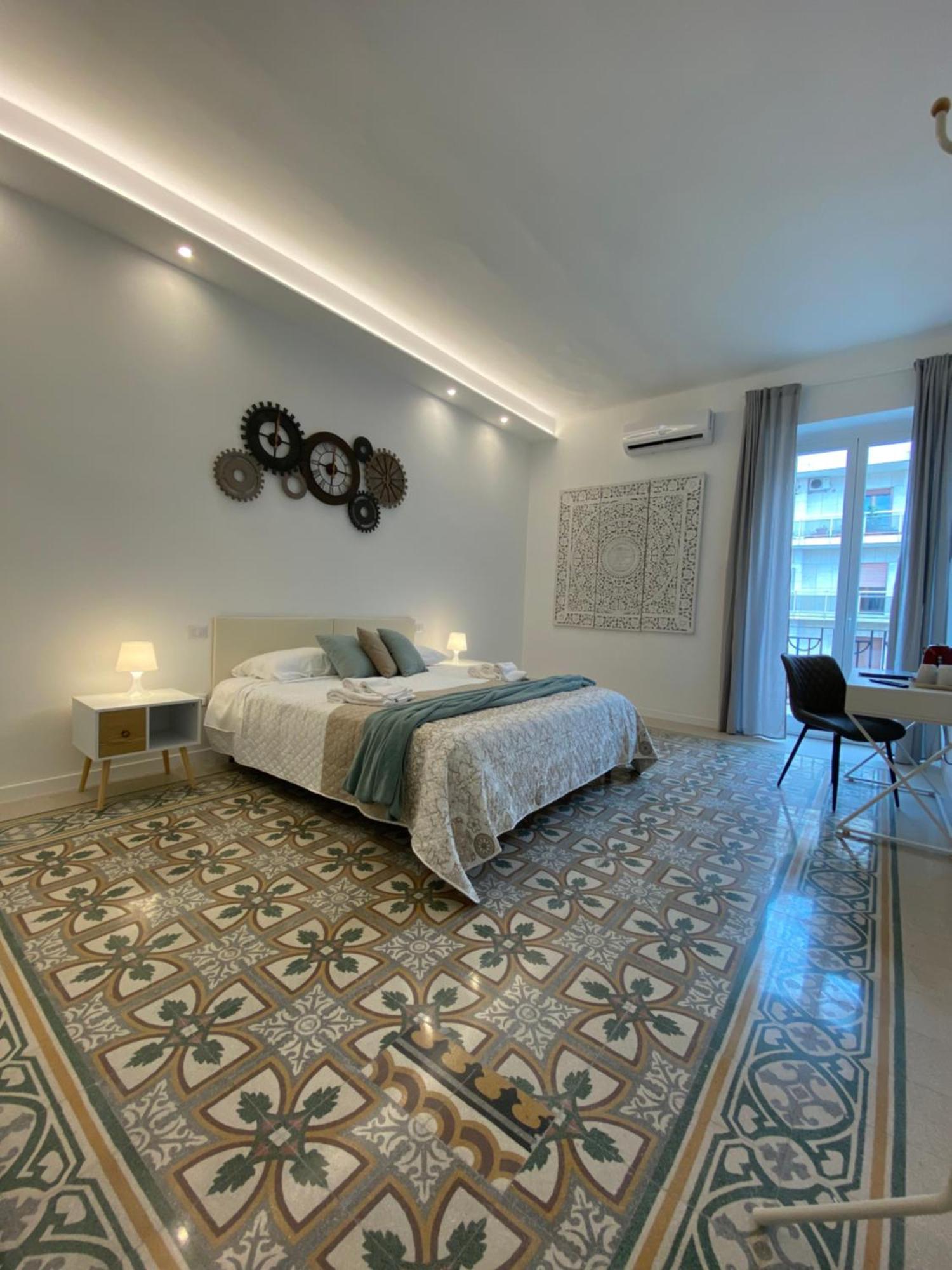 Conte Cavour Apartment Бари Екстериор снимка