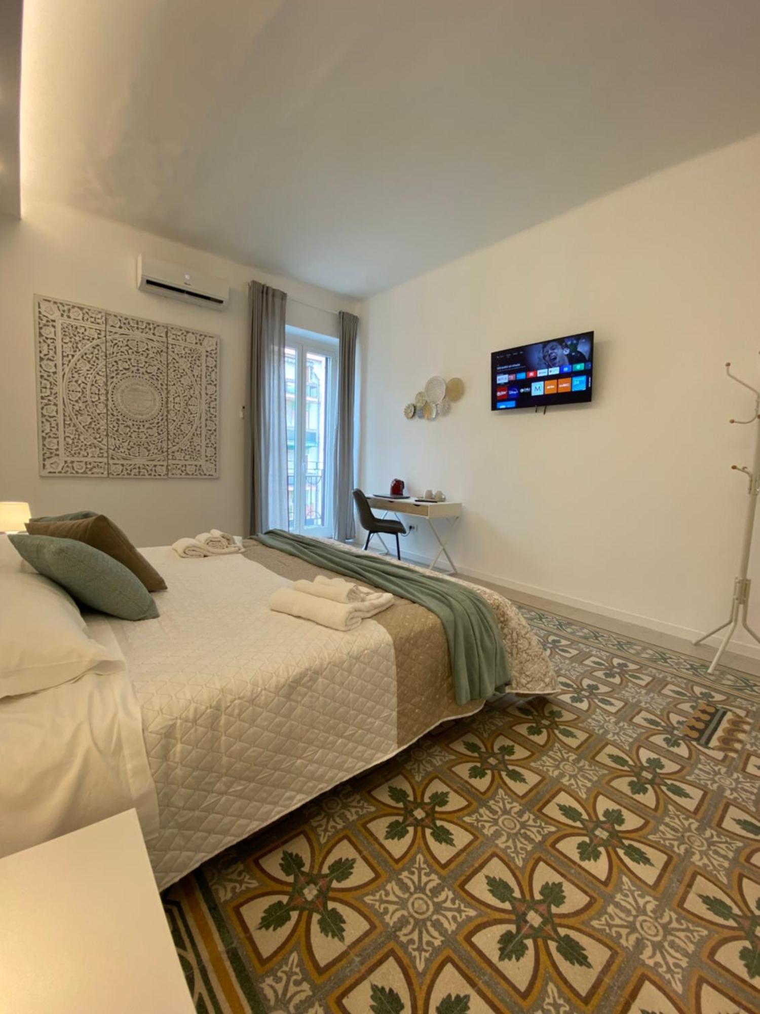 Conte Cavour Apartment Бари Екстериор снимка